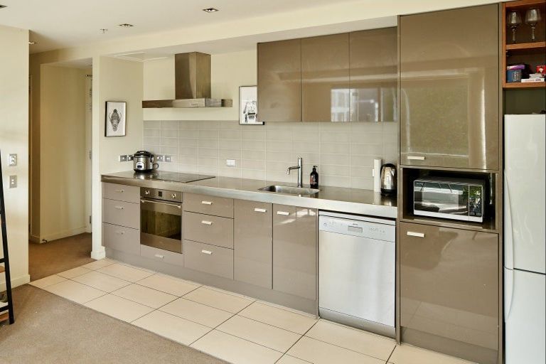 Photo of property in Piermont Apartments, 2h/82 Cable Street, Te Aro, Wellington, 6011