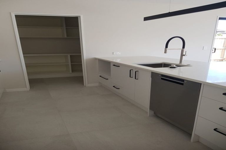 Photo of property in 18 Helen Place, Halswell, Christchurch, 8025