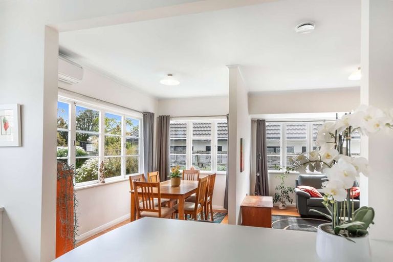 Photo of property in 65 Park Road, West End, Palmerston North, 4412