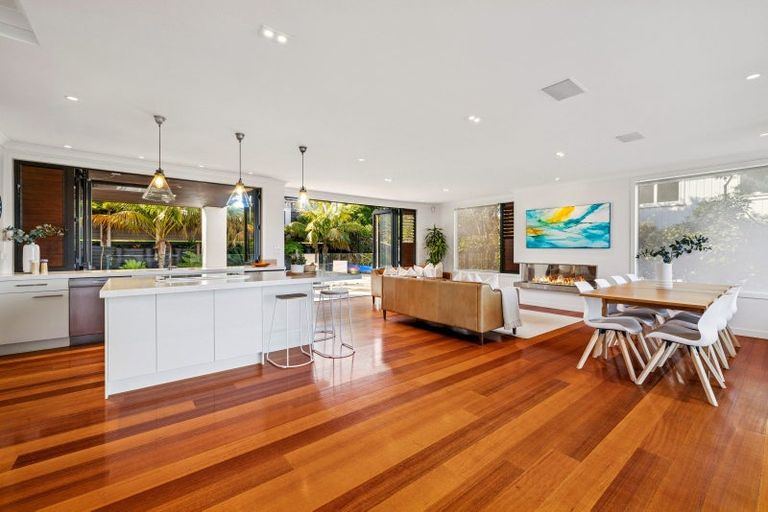 Photo of property in 5 Castor Bay Road, Castor Bay, Auckland, 0620