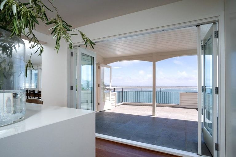 Photo of property in 14 Whitewash Head Road, Scarborough, Christchurch, 8081