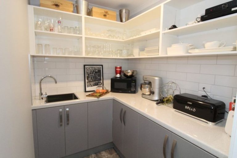 Photo of property in 18 Eric Batchelor Place, Waimate, 7924