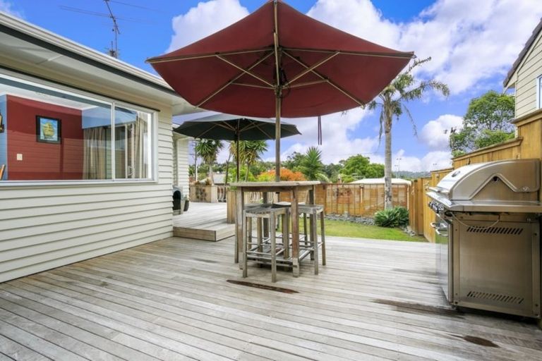 Photo of property in 1/15 Elliott Avenue, Bayview, Auckland, 0629