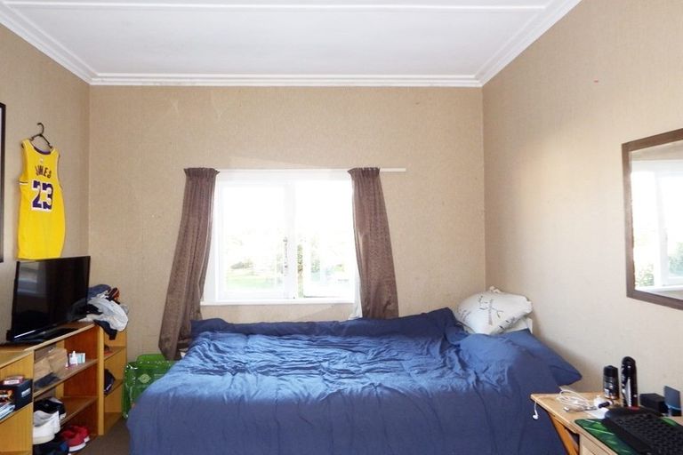 Photo of property in 25 Hunia Street, Marton, 4710