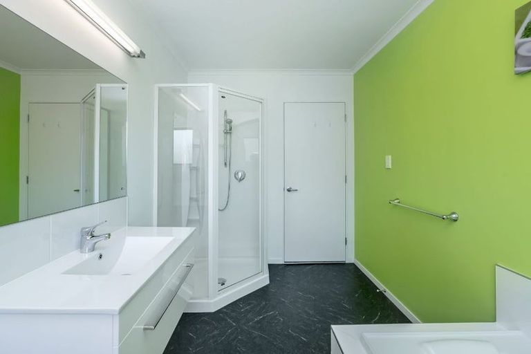 Photo of property in 12 Taylor Street, Carterton, 5713