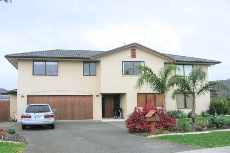 Photo of property in 68 Te Wharau Drive, Greenhithe, Auckland, 0632