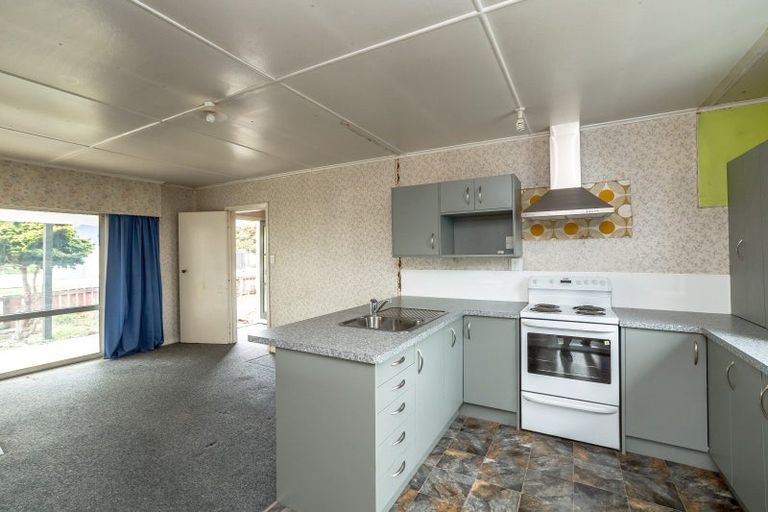 Photo of property in 1 Baillie Crescent, Carterton, 5713