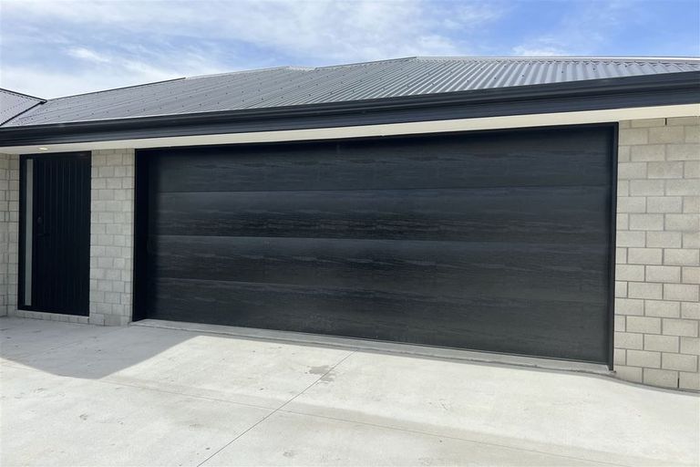 Photo of property in 5 Harry Manship Crescent, Halswell, Christchurch, 8025