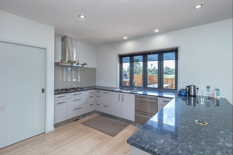 Photo of property in 68 Waitarere Rise Avenue, Waitarere, Levin, 5510