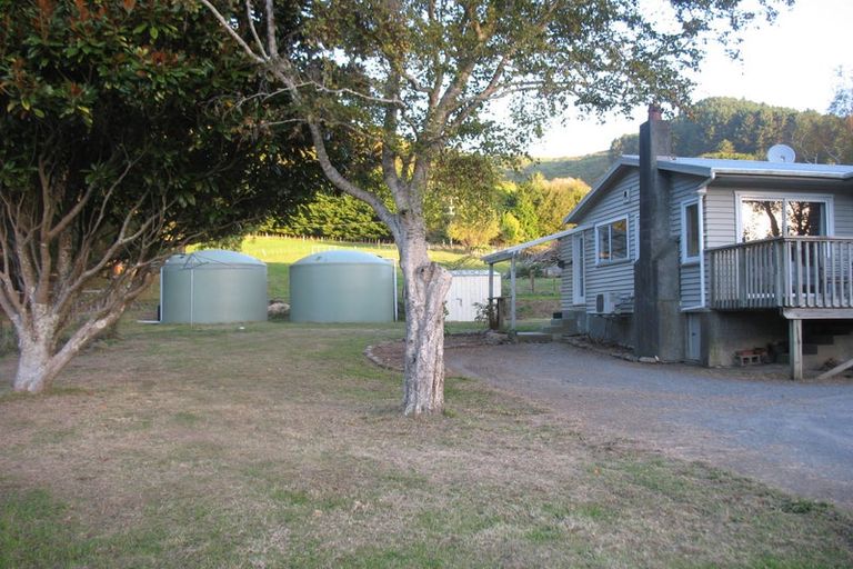 Photo of property in 28 Waterfall Road, Paraparaumu, 5032