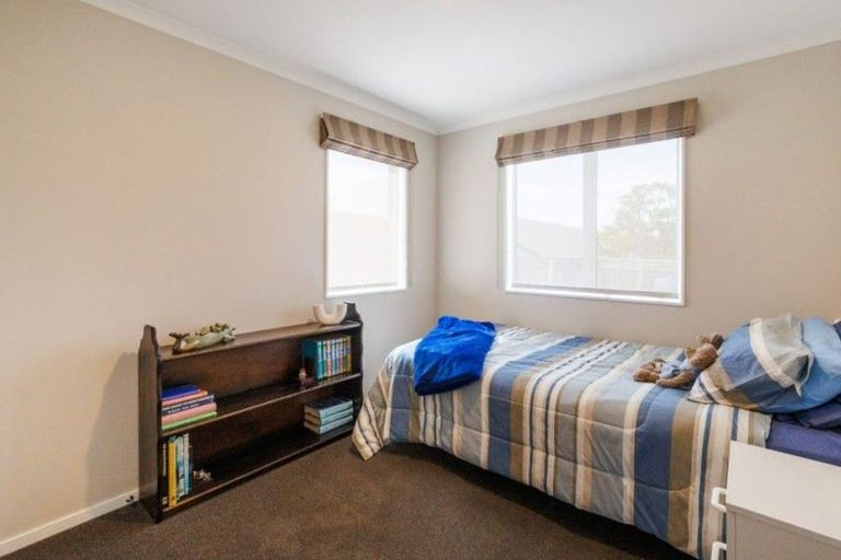 Photo of property in 10 Galea Grove, Kelvin Grove, Palmerston North, 4414