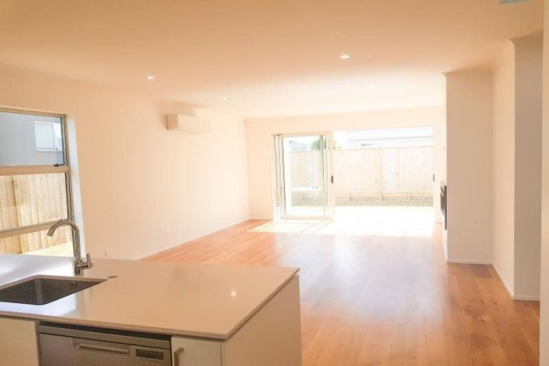 Photo of property in 5 Tyler Davies Drive, Red Beach, 0932