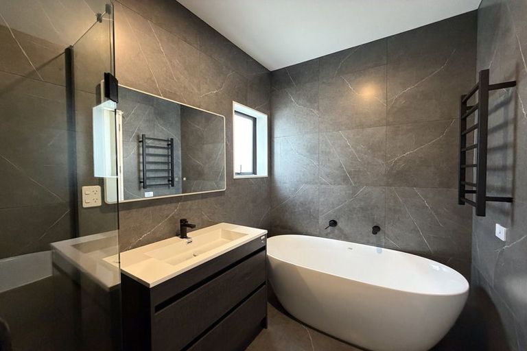 Photo of property in 5 Pilot Drive, Hobsonville, Auckland, 0616