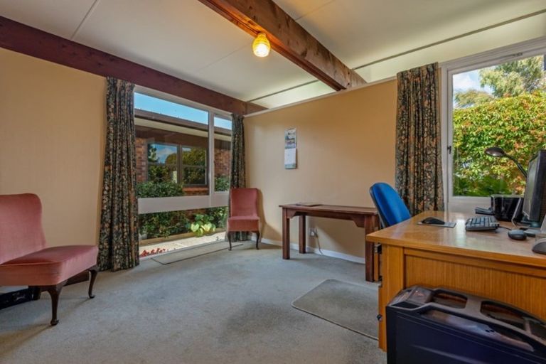 Photo of property in 15 Milne Street, Marton, 4710