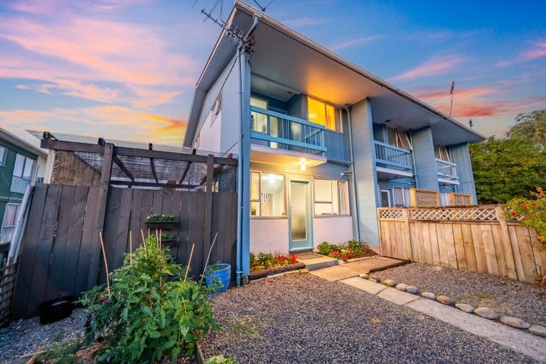 Photo of property in 6/100 Martin Street, Wallaceville, Upper Hutt, 5018