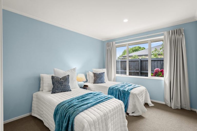 Photo of property in 15 Westpark Drive, Burnside, Christchurch, 8053