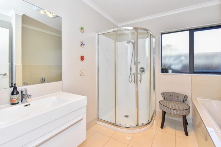 Photo of property in 41 Capriana Drive, Karaka, Papakura, 2113