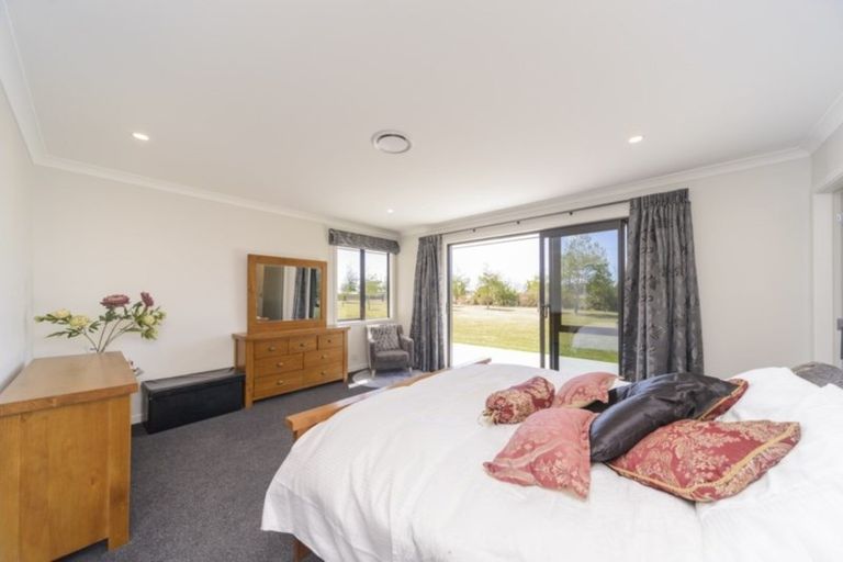Photo of property in 7 Hartwell Drive, Kelvin Grove, Palmerston North, 4470