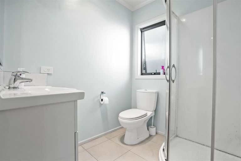 Photo of property in 30a Grove Road, Papakura, 2110