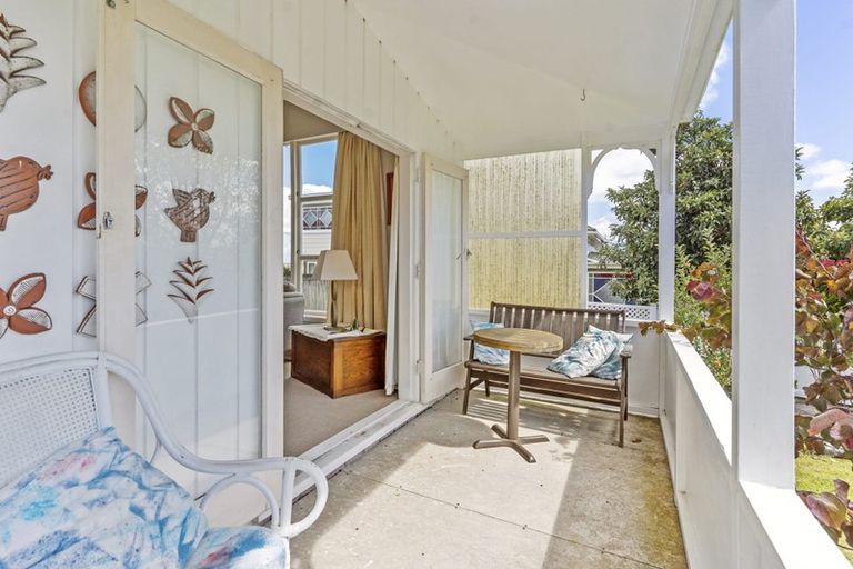 Photo of property in 22 Rugby Road, Birkenhead, Auckland, 0626