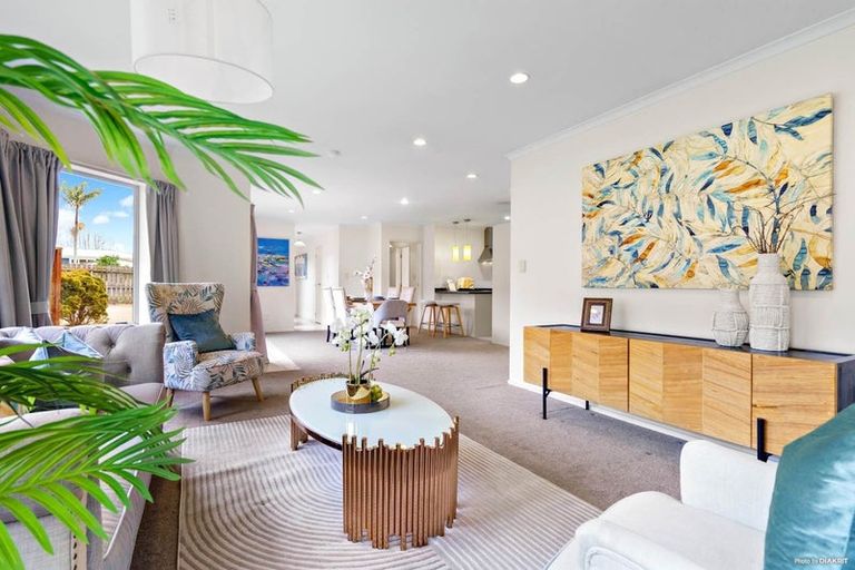 Photo of property in 102b Wharf Road, Te Atatu Peninsula, Auckland, 0610