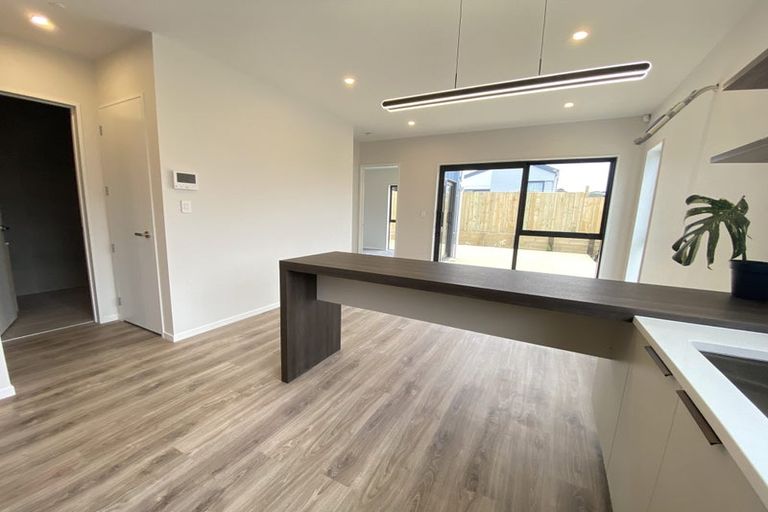 Photo of property in 59 Horokaka Street, Massey, Auckland, 0614