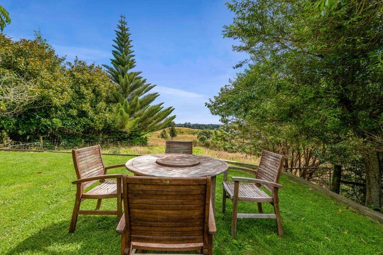 Photo of property in 282 Smart Road, Hillsborough, New Plymouth, 4372