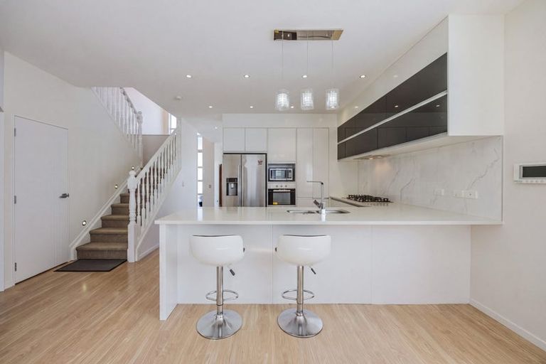 Photo of property in 10 Helianthus Avenue, Flat Bush, Auckland, 2019