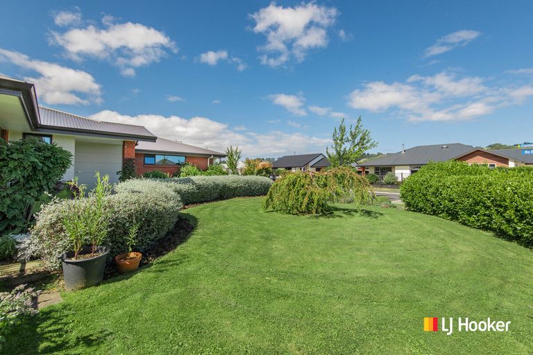 Photo of property in 1 Carrick Place, Mosgiel, 9024