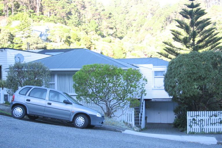 Photo of property in 28 Totara Street, Eastbourne, Lower Hutt, 5013