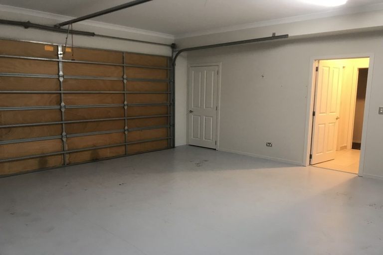 Photo of property in 77 Te Puia Drive, Aotea, Porirua, 5024