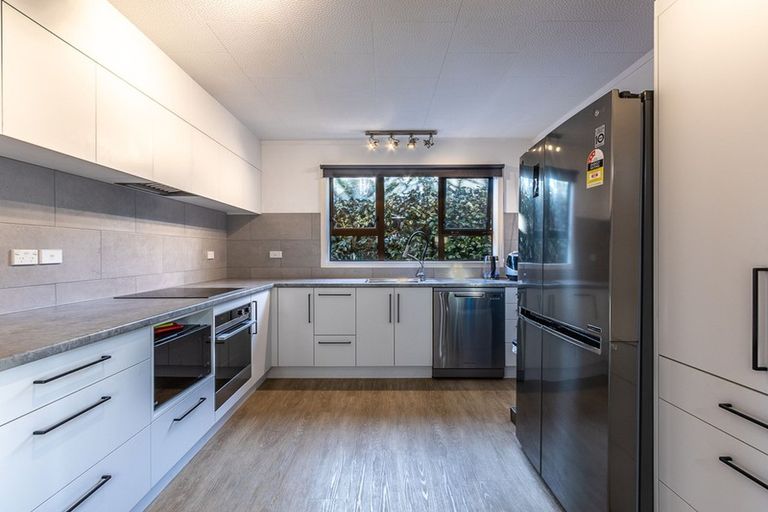 Photo of property in 39 Huia Street, Waikanae, 5036