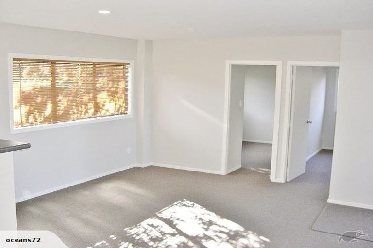Photo of property in 1/9-11 Masterton Road, Rothesay Bay, Auckland, 0630