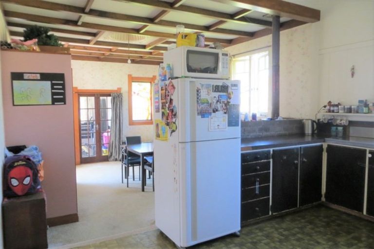 Photo of property in 14 Farmer Street, Te Aroha, 3320