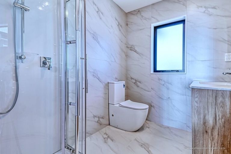 Photo of property in 51b Rosedale Road, Pinehill, Auckland, 0632