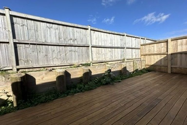 Photo of property in 15b Poruru Close, Papakura, 2110