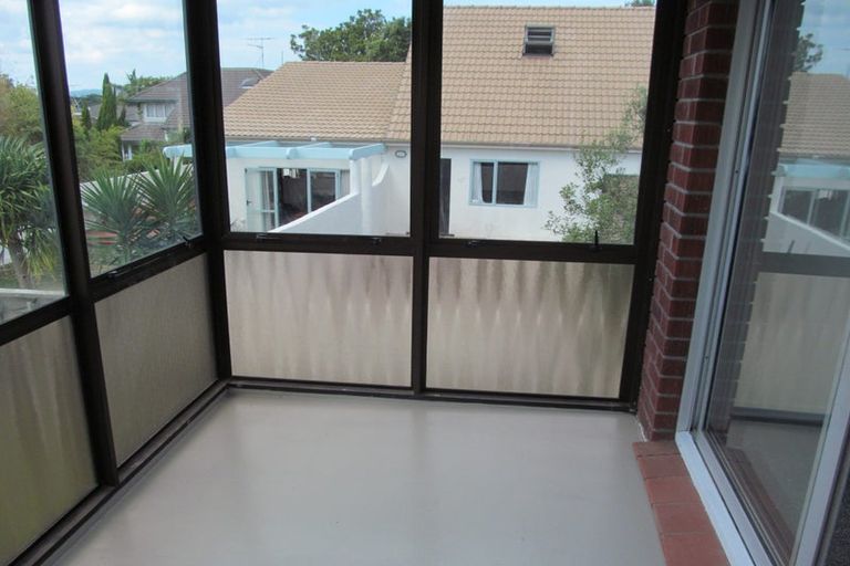 Photo of property in 3/21 Quebec Road, Milford, Auckland, 0620