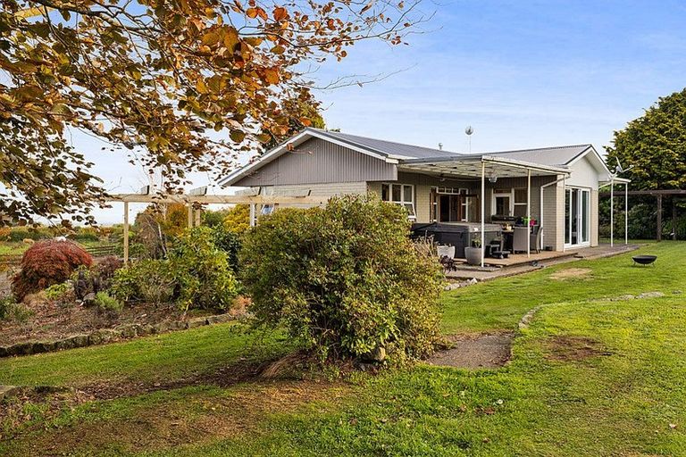 Photo of property in 1812 Opunake Road, Mahoe, Hawera, 4679