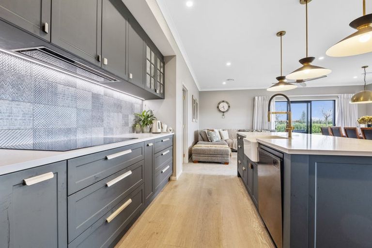 Photo of property in 342 Manutahi Road, Lepperton, New Plymouth, 4372