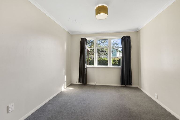 Photo of property in 24 Rainey Grove, Taita, Lower Hutt, 5011