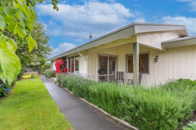 Photo of property in 16 Mckeefry Avenue, Greenmeadows, Napier, 4112