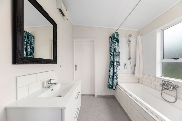 Photo of property in 8 Arthur Crescent, Hilltop, Taupo, 3330