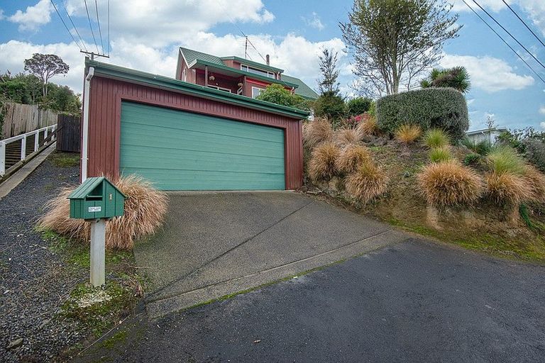 Photo of property in 1 Iona Street, Mornington, Dunedin, 9011