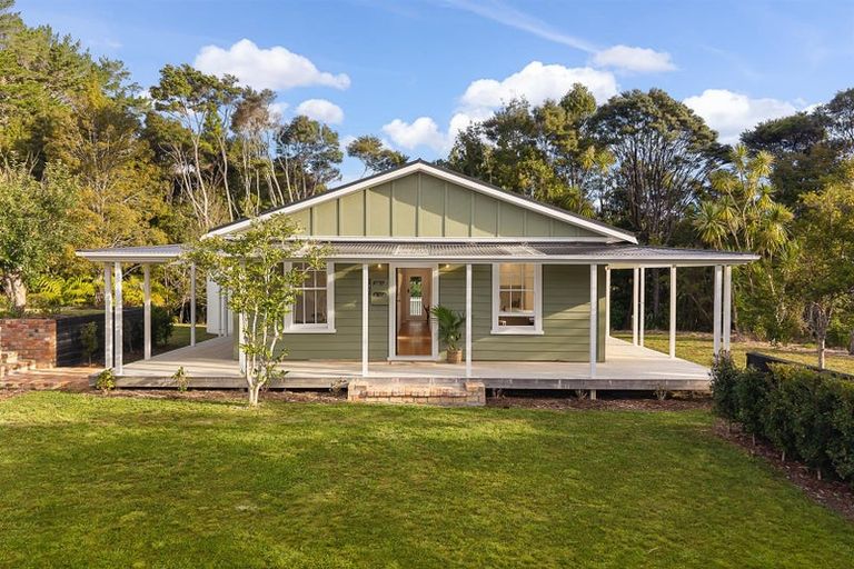 Photo of property in 1223 Old North Road, Helensville, 0875