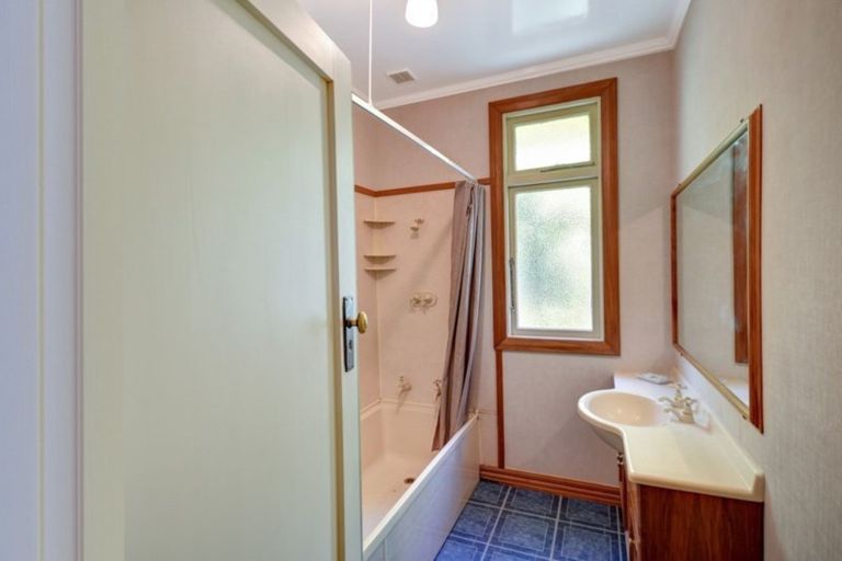 Photo of property in 57 Cliffs Road, Saint Clair, Dunedin, 9012