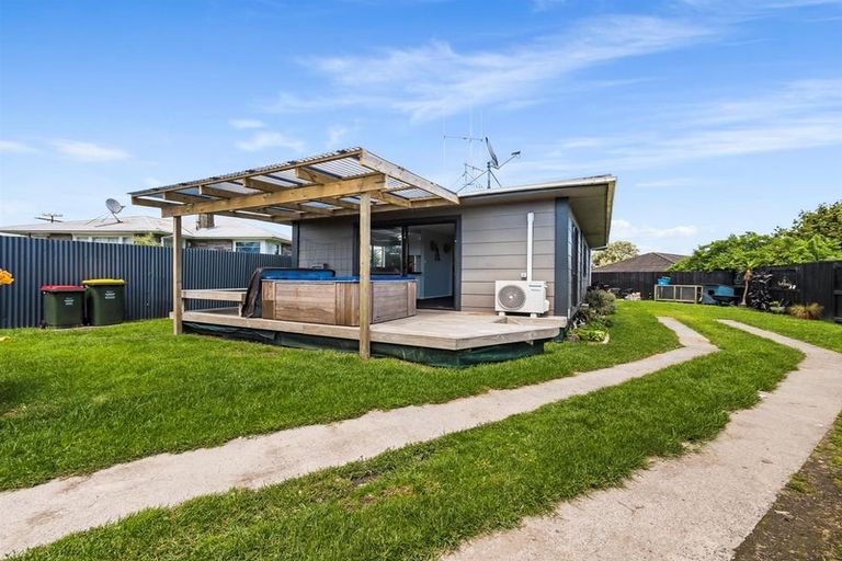 Photo of property in 5a Lee Street, Te Puke, 3119