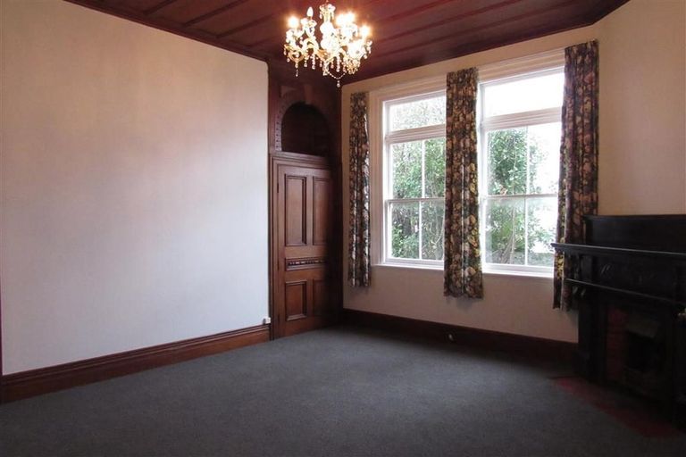 Photo of property in 37 Te Wharepouri Street, Berhampore, Wellington, 6023