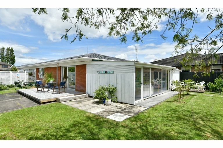 Photo of property in 3/29 Pine Road, Orewa, 0931