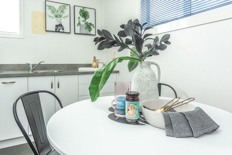 Photo of property in 45 Gloag Street, Waverley, 4510