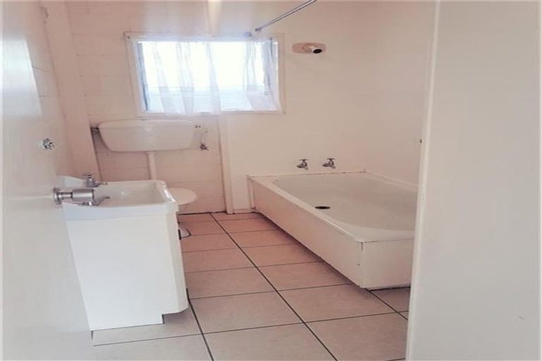 Photo of property in 21/72 Kitchener Road, Milford, Auckland, 0620